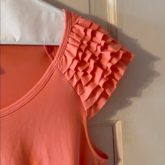 Coral top - Picture 2 of 4